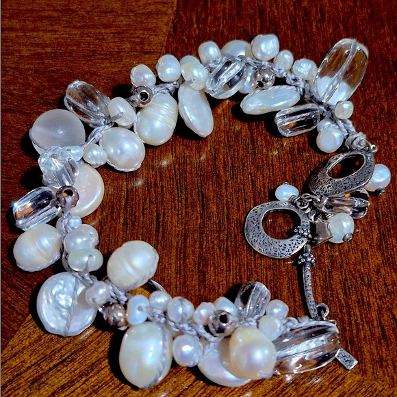 Silpada Effervescence White Pearl and Clear Crystal Bracelet - Picture 2 of 8